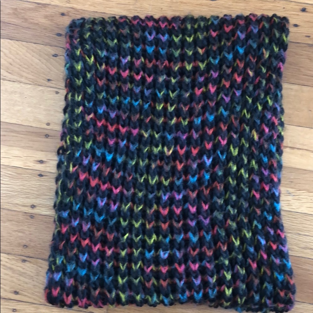 Multicolor circle scarf